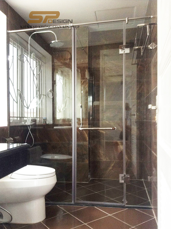 Vách kính phòng tắm 180 độ cửa mở quay VKT021