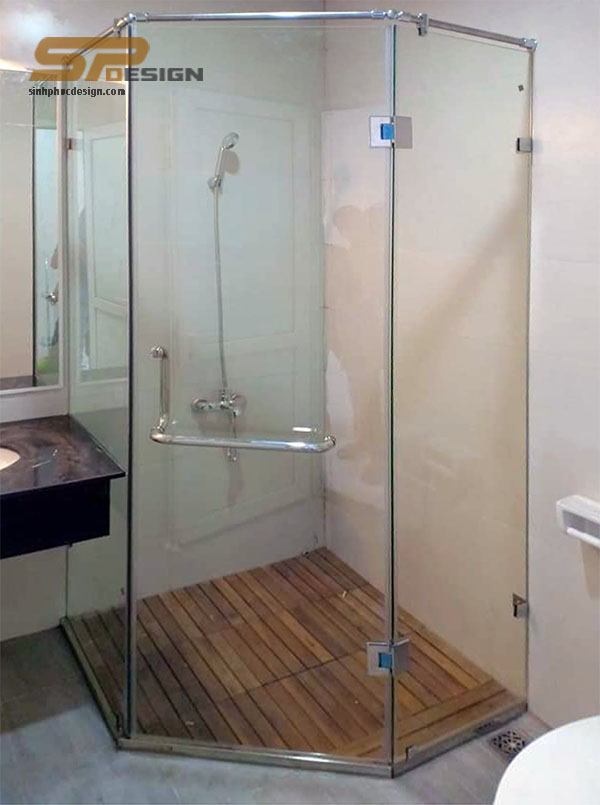 Vách kính phòng tắm mở quay 135 độ - VKT002